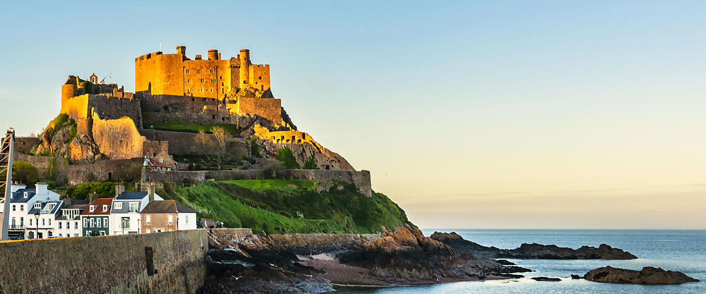  Kanalinseln- britischer Stil und französische Lebensart